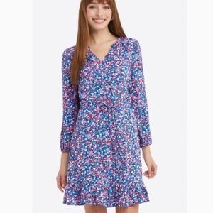 Draper James Floral Dress Size Extra Small
100% Rayon long sleeve tie waist